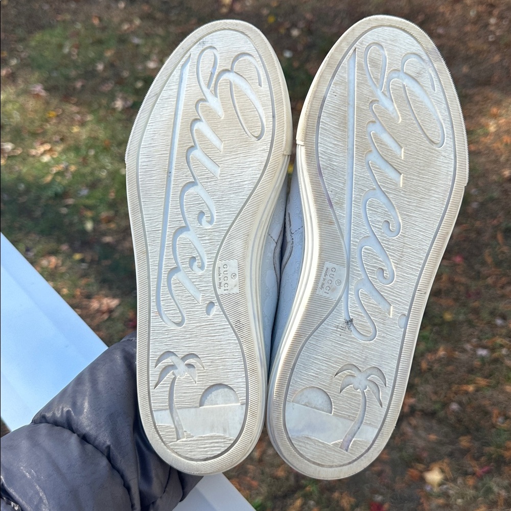 Gucci White Microguccissima Pattern Leather Sneakers w free  Gucci wristlet - Picture 9 of 16